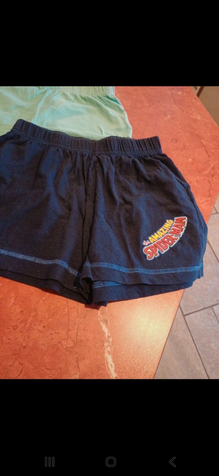 Lot de 2 shorts garçon taille 8 ans - photo numéro 2