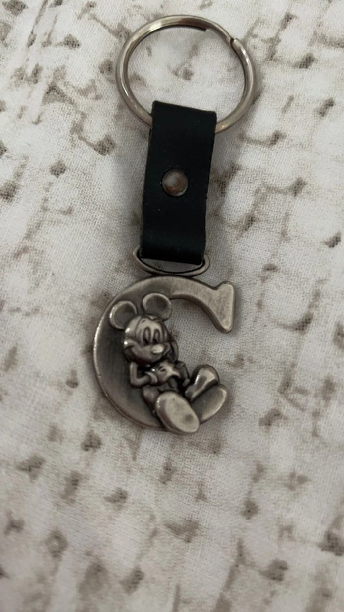 Porte clé Mickey lettre C Disneyland Paris - photo numéro 2