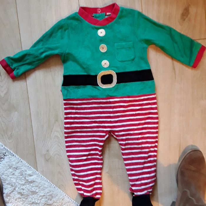 Lot pyjama et 2 bodies Noël