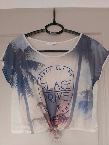 T-shirt court
