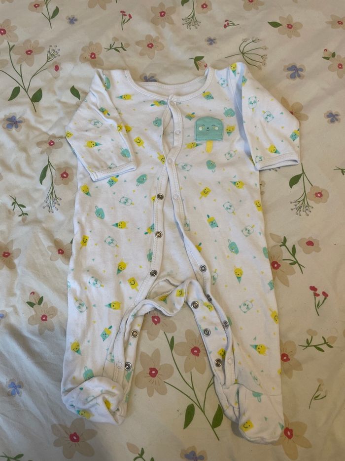 Pyjamas taille 3 mois - photo numéro 5