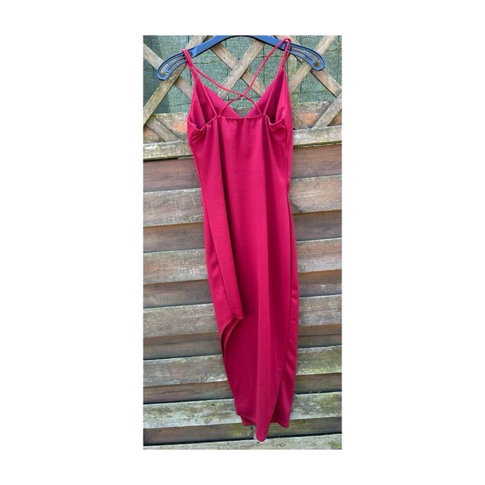 Robe bordeaux - photo numéro 2
