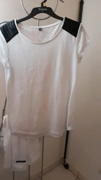 Tee shirt
