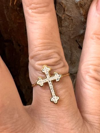 Bague croix acier inoxydable or cristaux réglable