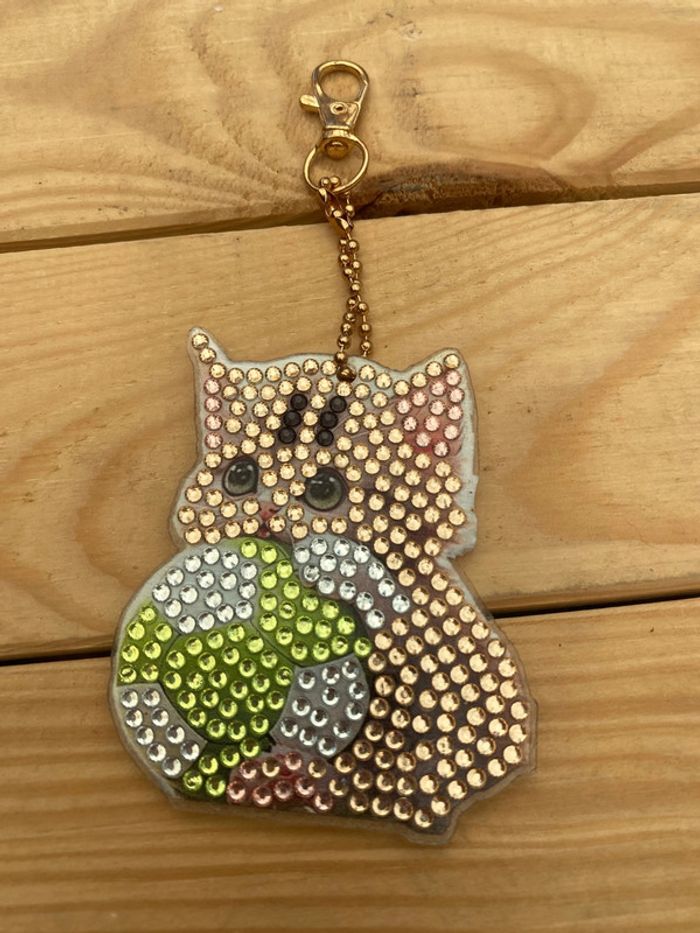Porte clé recto/verso chat 🐱 en Diamond painting - photo numéro 3