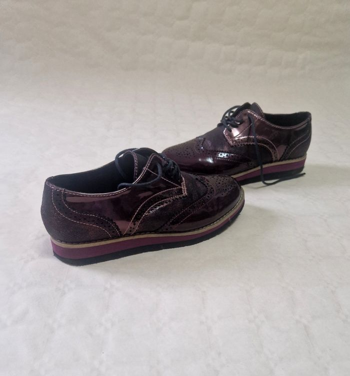 Chaussures  , femme  , type bateaux  / mocassins  , de la marque  My B  , taille 37 - photo numéro 2