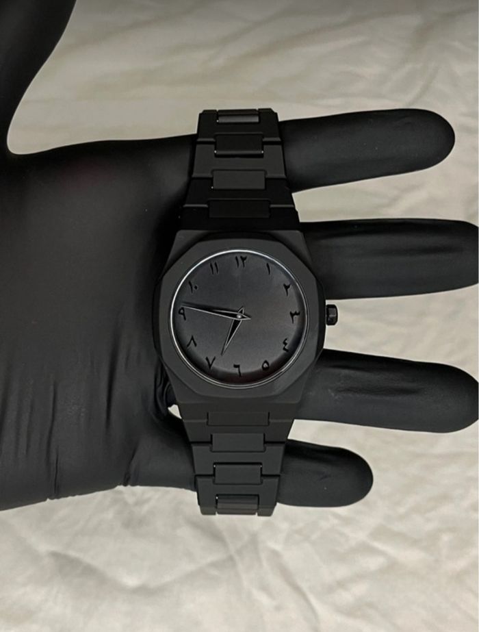 Montre chiffre arabe