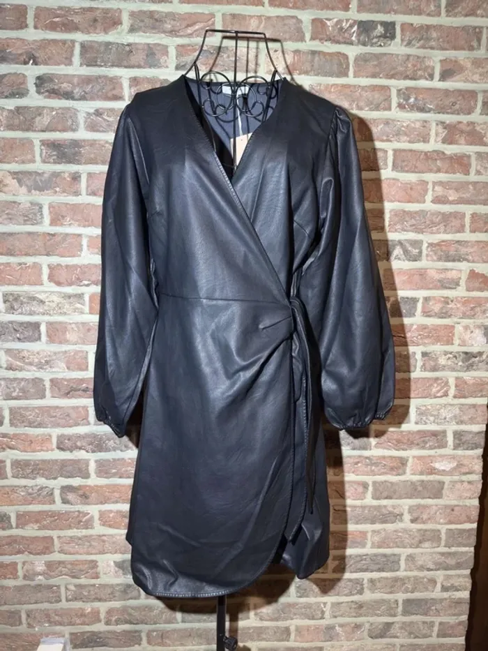 Robe noire FRNCH Neuve avec étiquette - Taille M / 38 - photo numéro 3