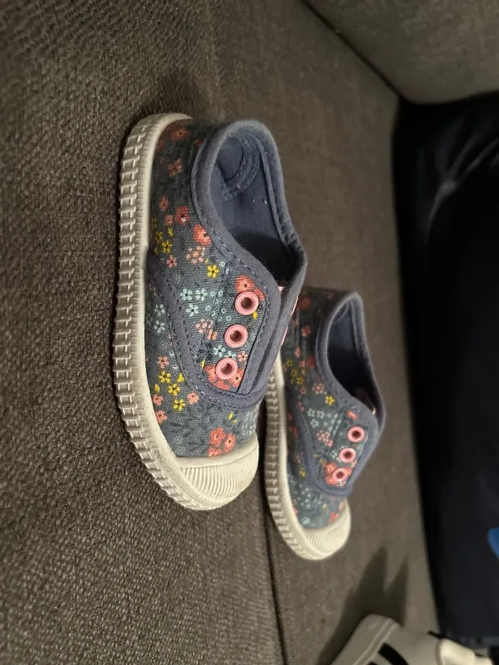 Chaussures en toile à motif fleur, bébé fille, taille 22 - photo numéro 2