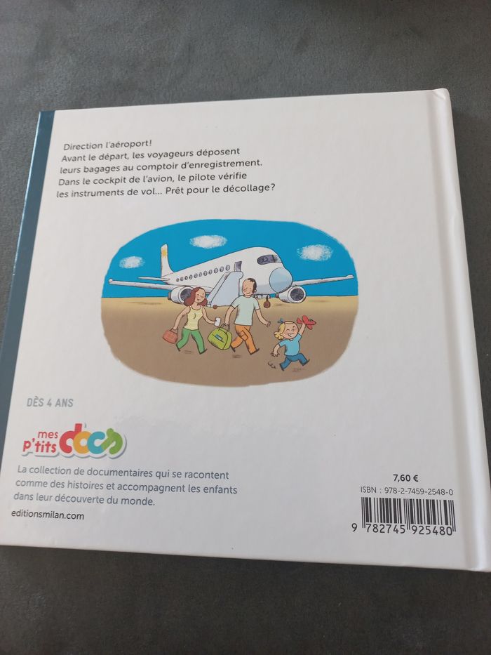 Livre mes p'tits docs voyage en avion - photo numéro 2