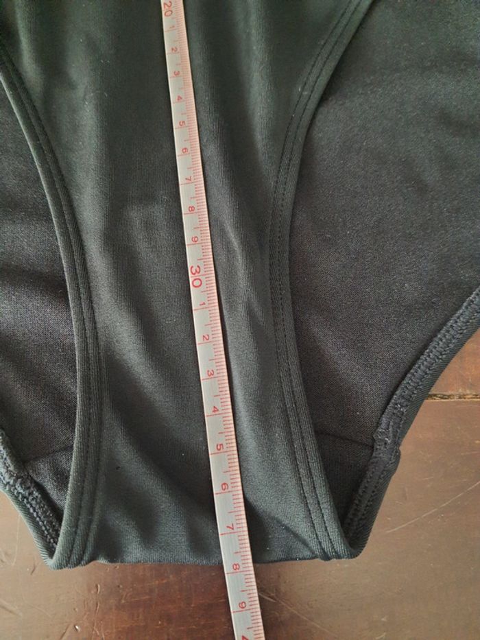 Bas de maillot/sport  H&M eur L porté 1fois - photo numéro 4