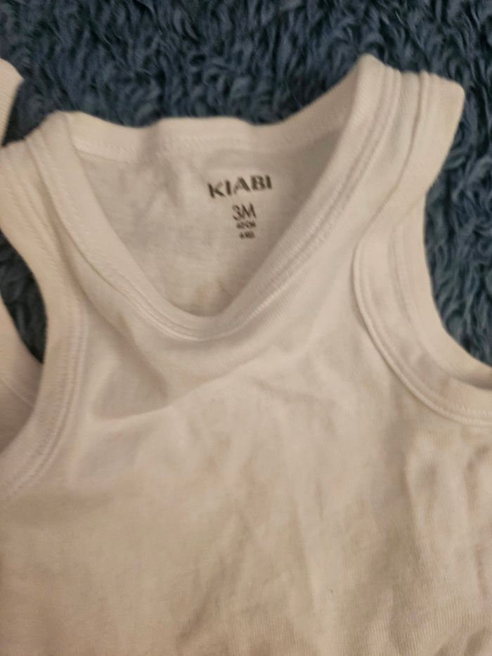 Lot de 3 bodies sans manche 3mois/62cm - photo numéro 2