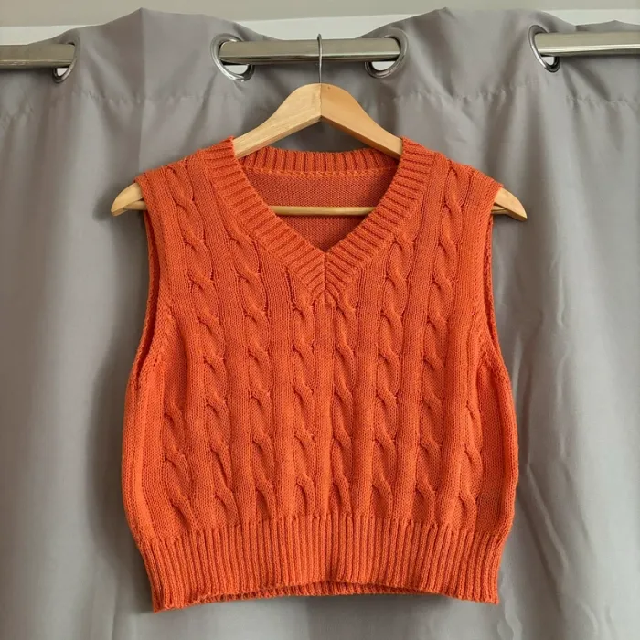 Pull col V sans manches - photo numéro 2