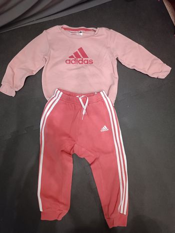 Survêtement Adidas fille 3ans