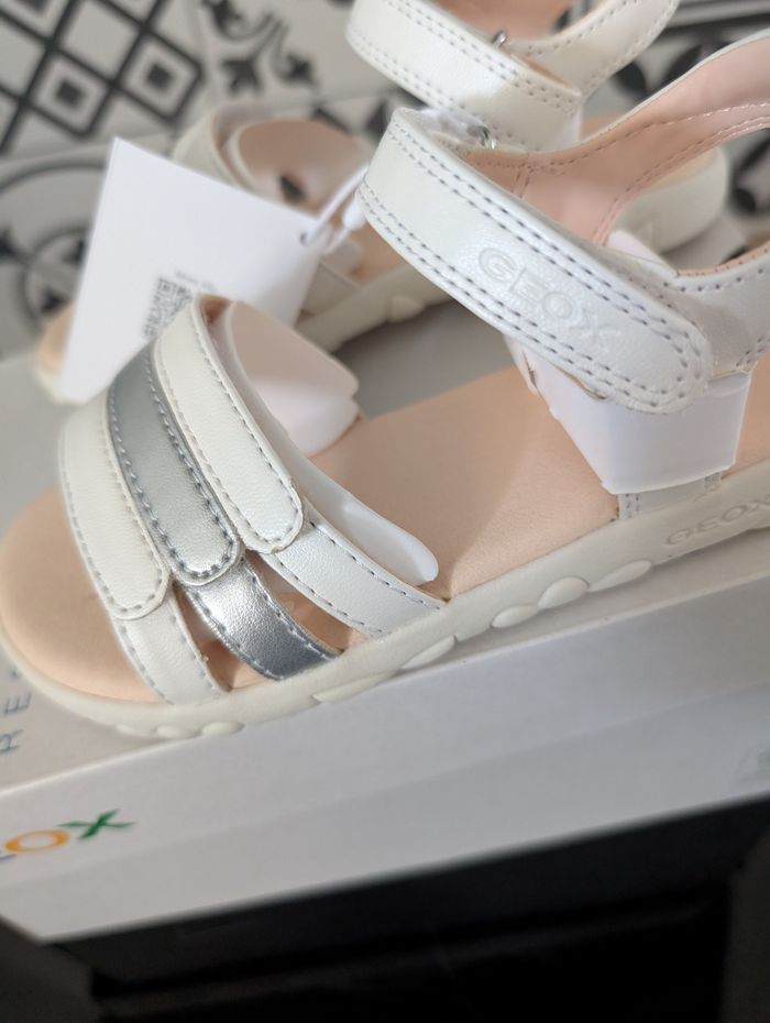 Sandales d'été fille. Taille 27. Neuf. Geox - photo numéro 10