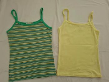 Lot de 2 débardeurs neufs