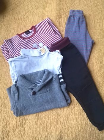 Lot 5 vêtements 2 ans