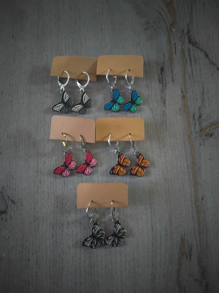 Lot boucles d'oreilles neuves