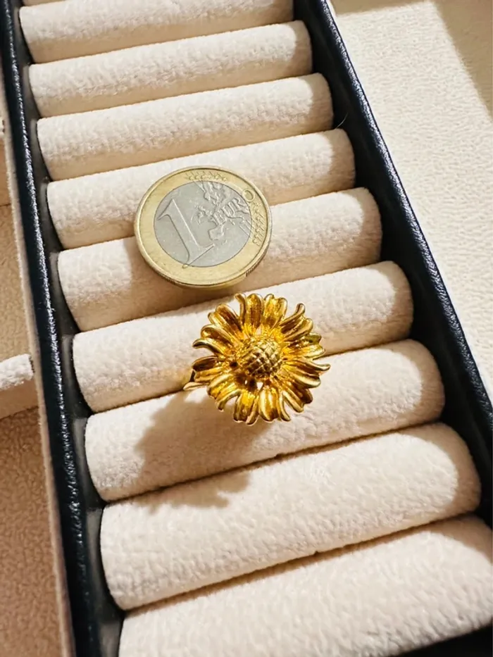 Bague marguerite dorée fait main – taille ajustable - photo numéro 8