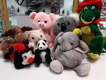 Lot 8 peluches diverses