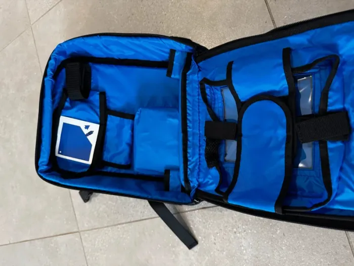 Sac à dos navy Fresenius Kabi Amika, très bon état 23x35cm - photo numéro 5