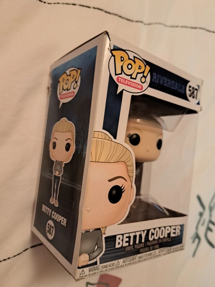 Figurine Funko Pop Betty Cooper (Serie Riverdale) - photo numéro 15