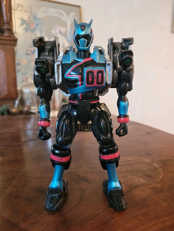 Vends power ranger shadow delta morphine ranger bandai 2004