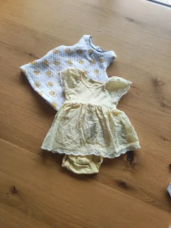 Lot Robe 1 mois jaune
