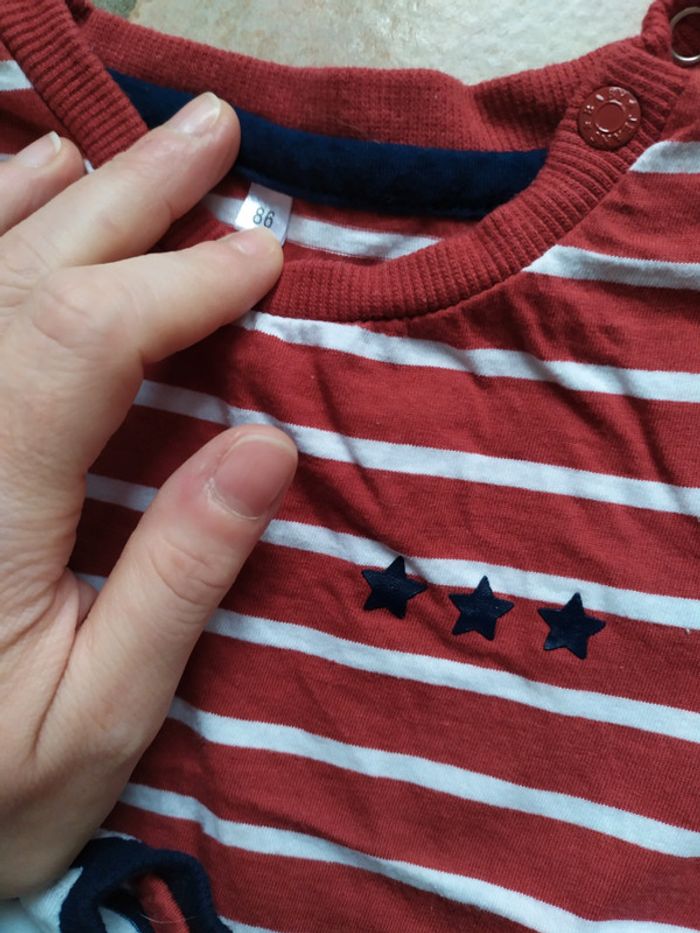 Lot de tshirt rayé blanc et rouge - photo numéro 3