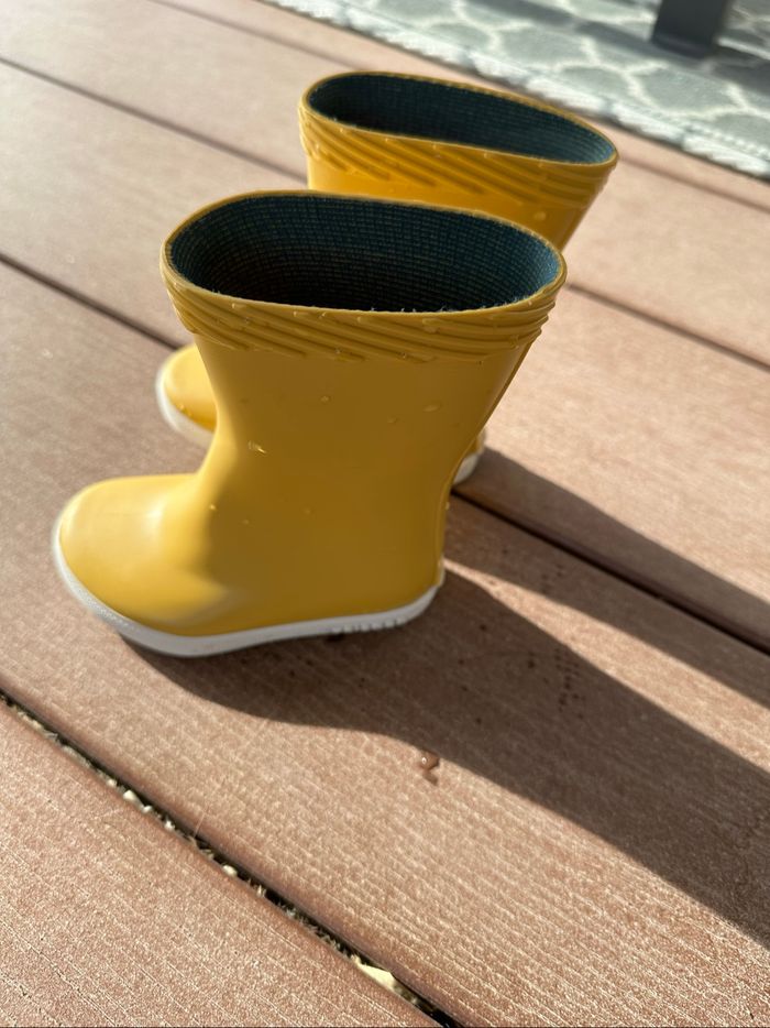 Bottes de pluie. - photo numéro 3