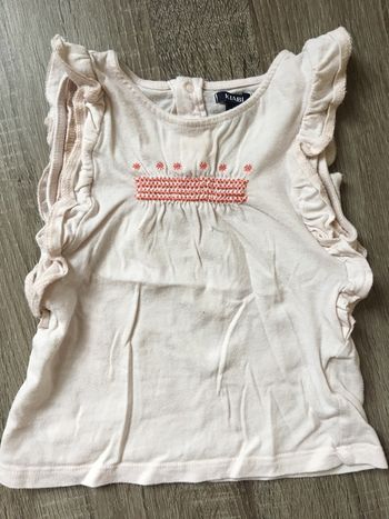 Petit top rose pale/ brodé devant/ manches volants/Kiabi/18mois