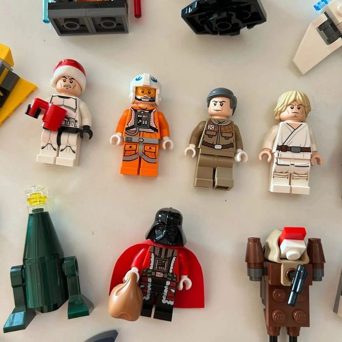 Lot figurines lego minifigures calendrier de l'avent star wars noël - photo numéro 5