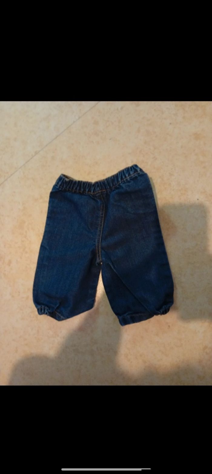 Jean taille 3 mois - photo numéro 2