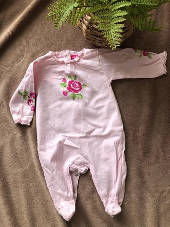 Grenouillère rose fille Dpam