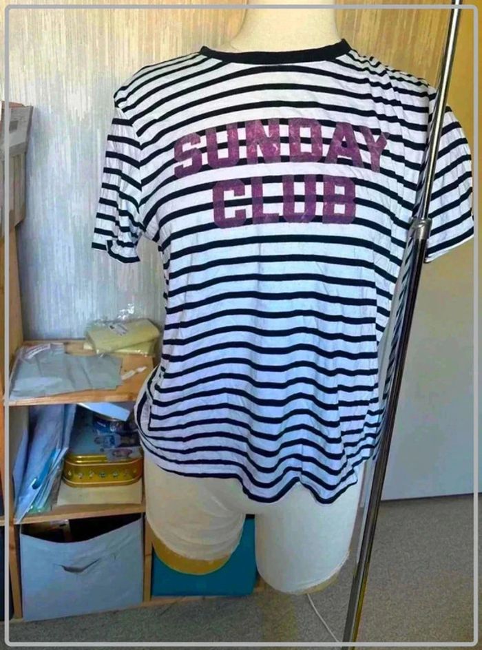 Tee  shirt style  mariniere  taille  40 - photo numéro 3