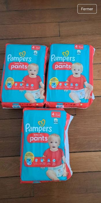 Couches pampers taille 4