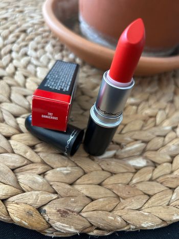 MAC – Rouge à lèvres Neuf – Teinte Dangerous