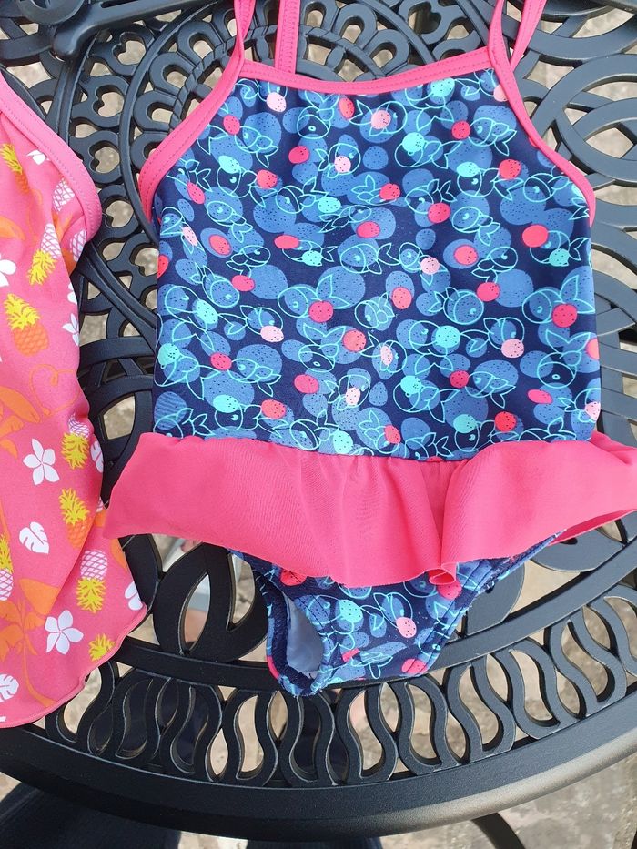Lot Maillot de bain 12 mois et polo de plage - photo numéro 2
