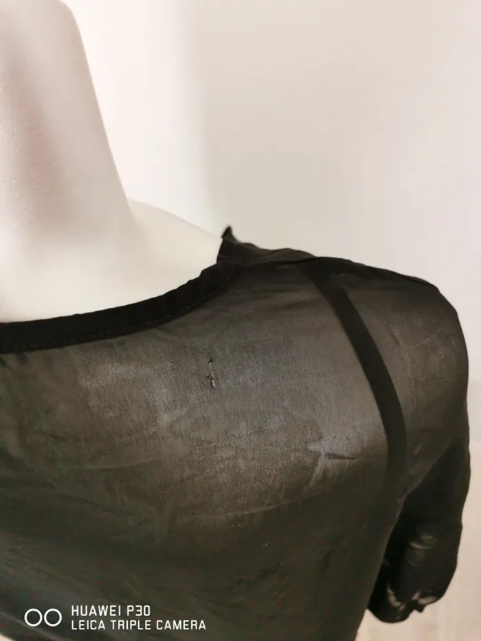 Haut noir à voile transparent - photo numéro 3