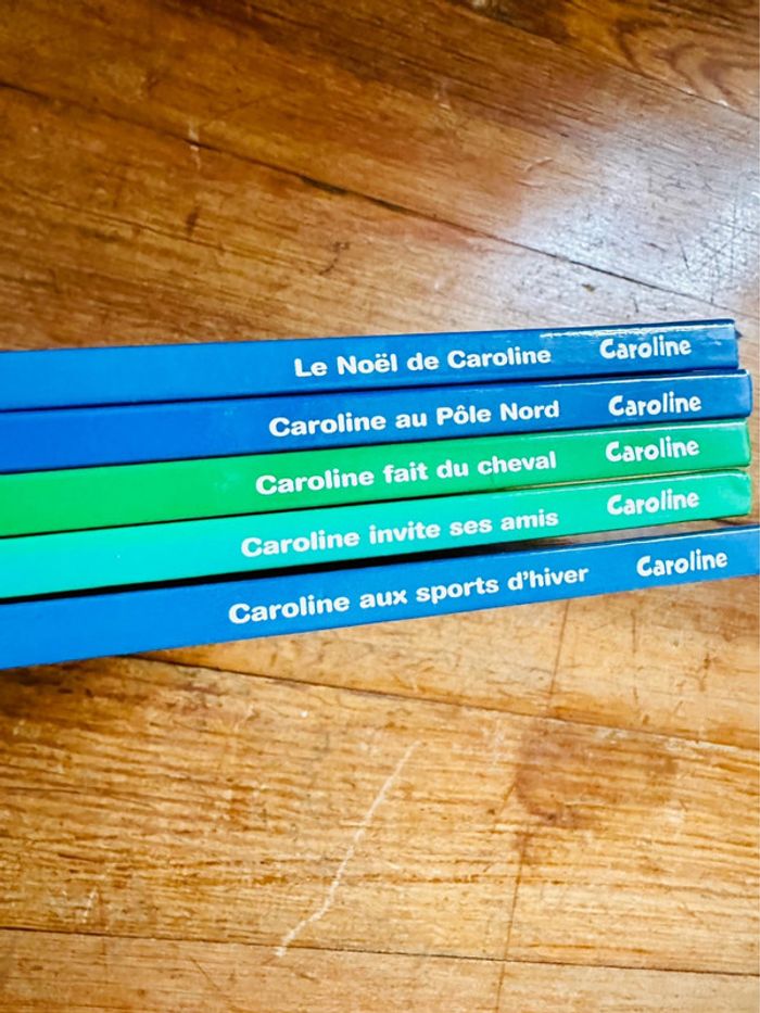 Lot de 5 livres bleu vert Caroline Pierre Probst Hachette bibliothèque des petits - photo numéro 4
