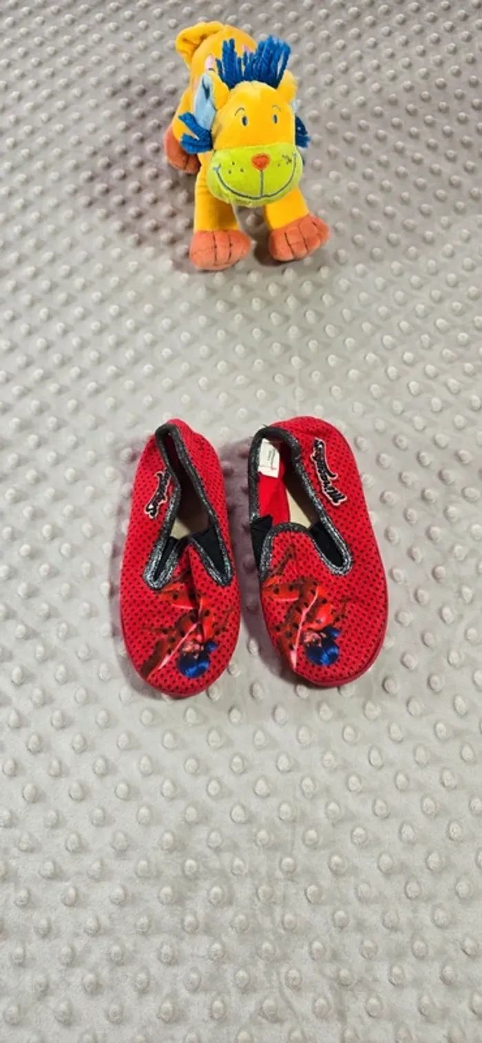 Chausson miraculous 27