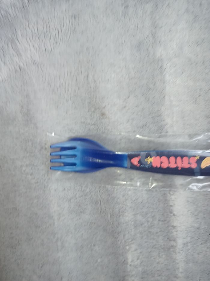Lot de 2 couverts en plastique Stitch Disney - photo numéro 3