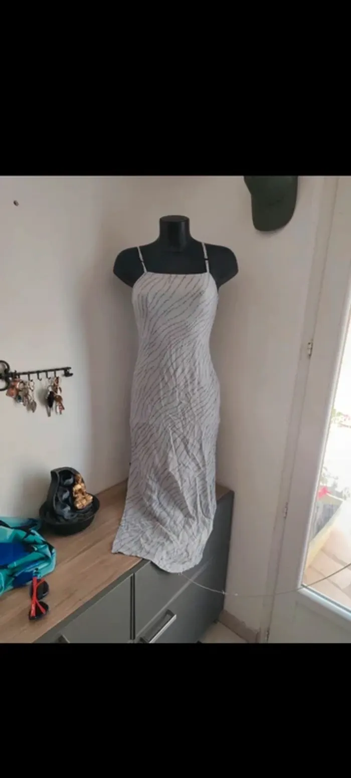 Robe longue taille 38 marque la city
