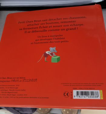 Livre petit Ours Brun s habille tout seul 
