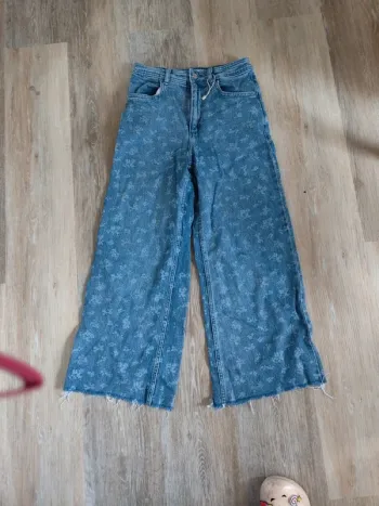 Jean flare Mango 34 coupé large taille haute fleuri