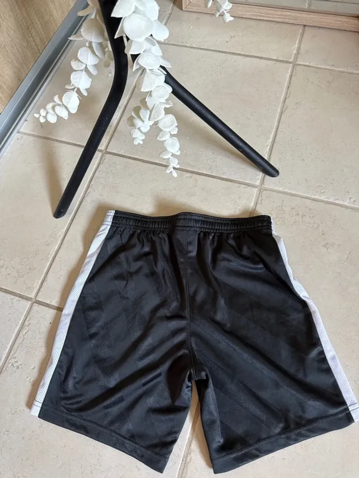 Short sport enfant 128/137 cm - photo numéro 3