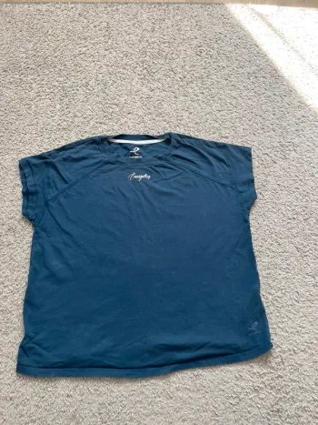 Tee shirt