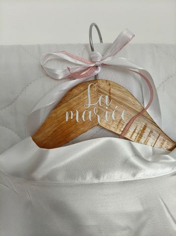 Cintre personnalisé “La Mariée”