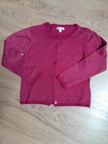 pull framboise dpam 6 ans