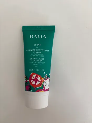 Nettoyant visage Baïja – pamplemousse (30 ml – neuf)